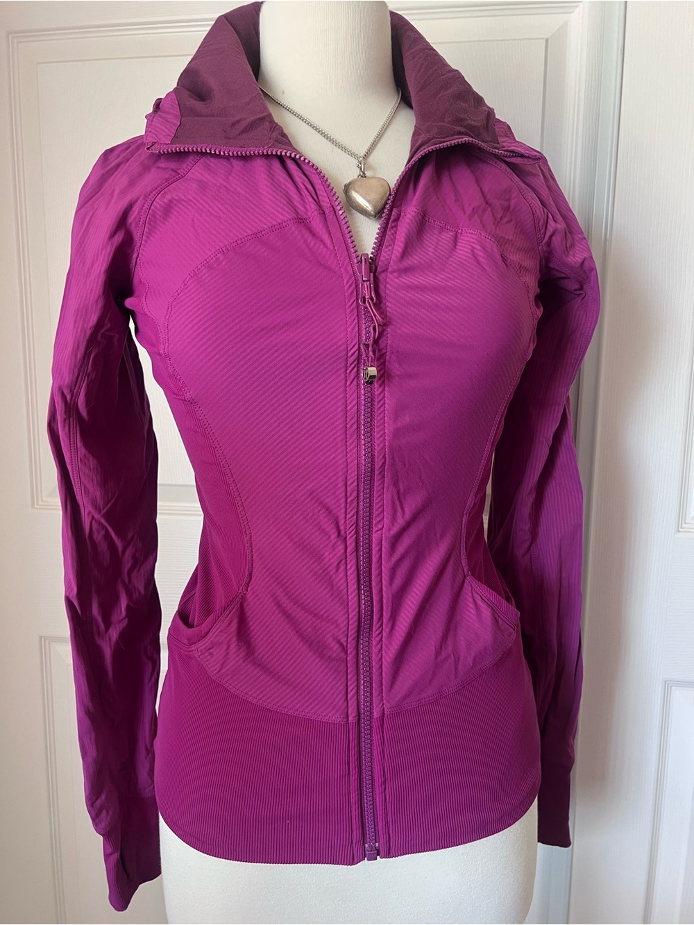 Lulu Women's Magenta Full-Zip Athletic Jacket